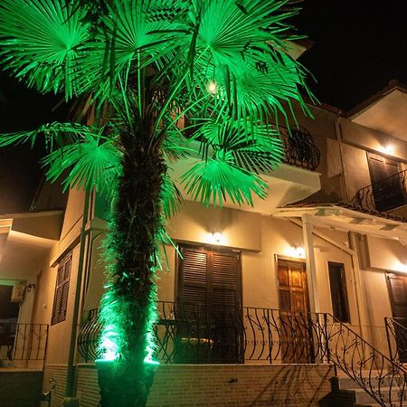 Βastasio Apartments Pefkochori Eksteriør bilde