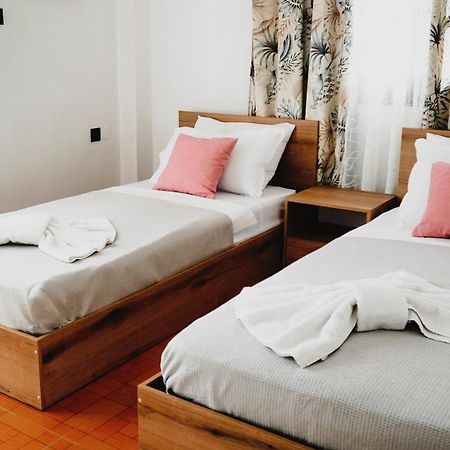Βastasio Apartments Pefkochori Eksteriør bilde